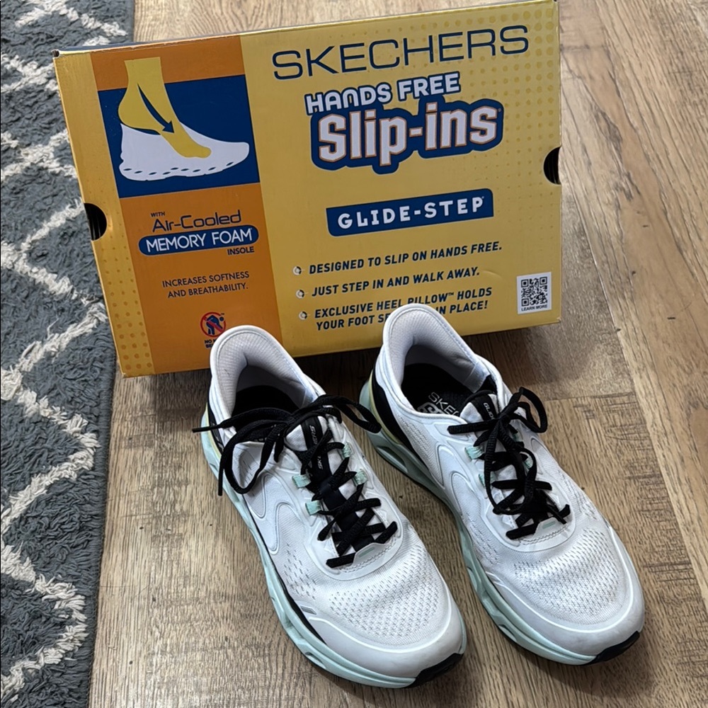 Skechers Hands Free Slip-ins White Sneakers